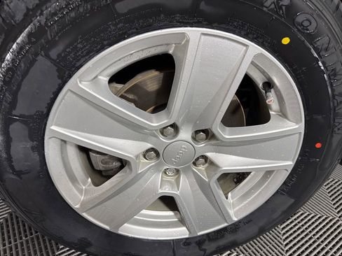 Used 2022 Jeep Compass Latitude image 13