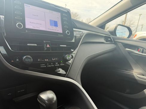 Used 2023 Toyota Camry SE image 23