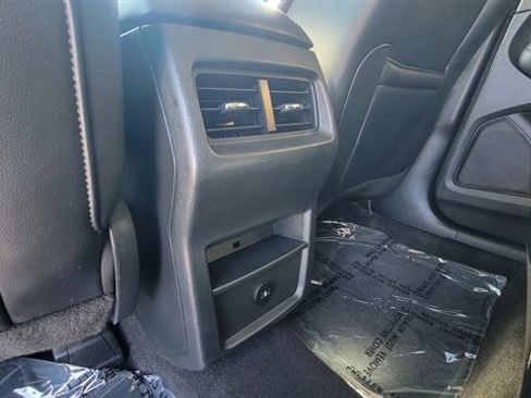 Used 2024 Ford Edge SEL image 53