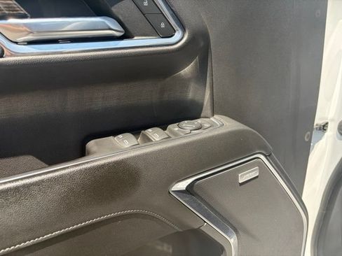 Used 2023 GMC Sierra 1500 Elevation w/ Elevation Premium Package AWD/4WD image 3