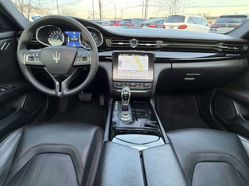 Used 2018 Maserati Quattroporte S image 16