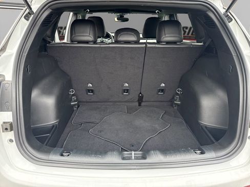 Used 2025 Jeep Compass Limited image 11