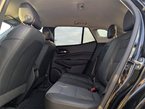Certified 2025 Chevrolet Trax LT image 14
