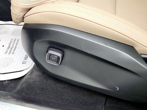 Used 2025 Volvo EX90 Ultra AWD/4WD image 12