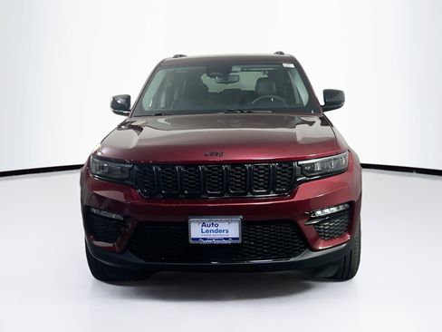 Used 2023 Jeep Grand Cherokee Limited w/ Black Appearance Package AWD/4WD image 2