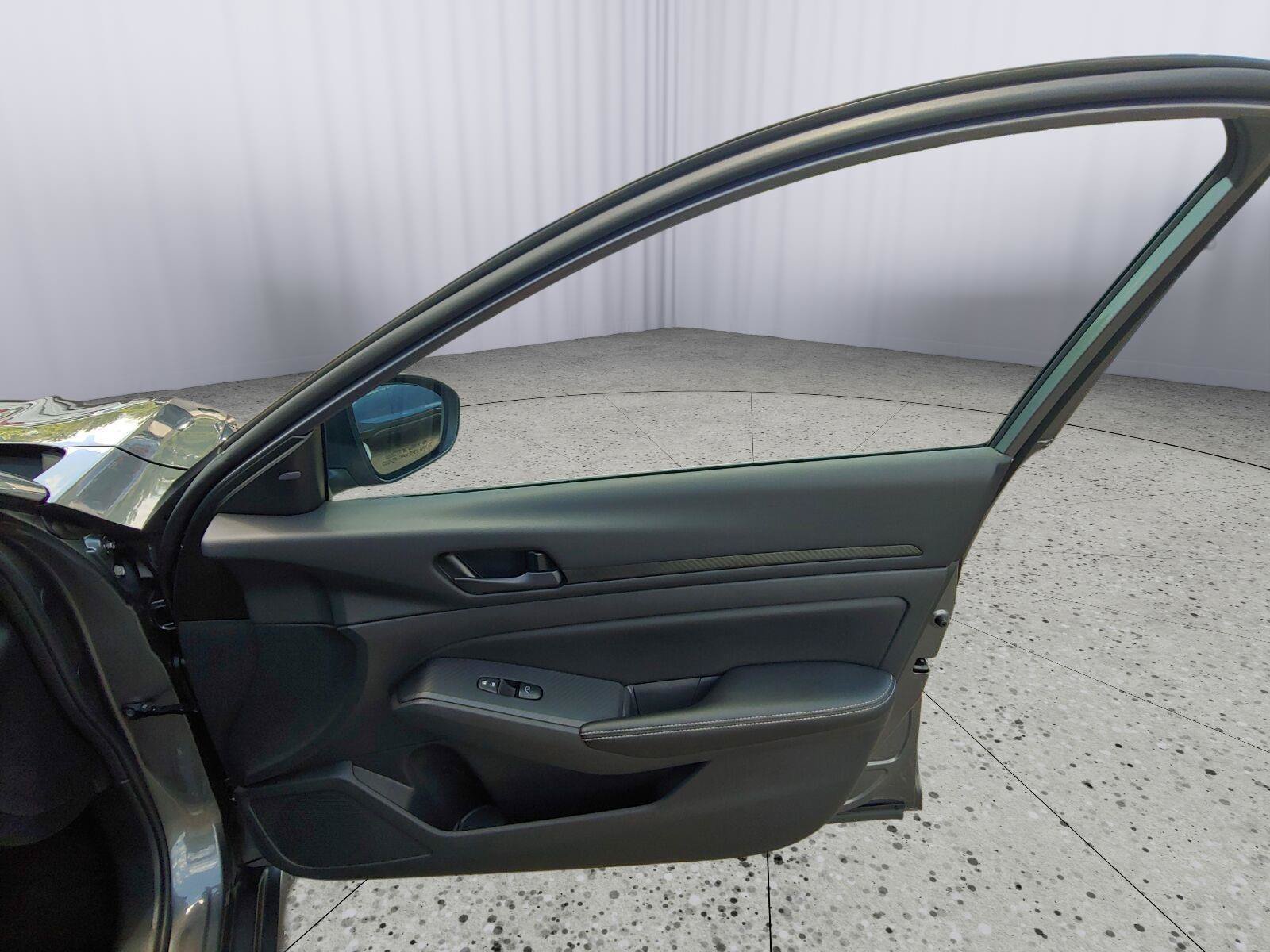 Used 2026 Nissan Altima 2.5 SV FWD image 28