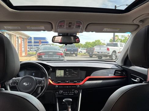 Used 2020 Kia Niro image 13