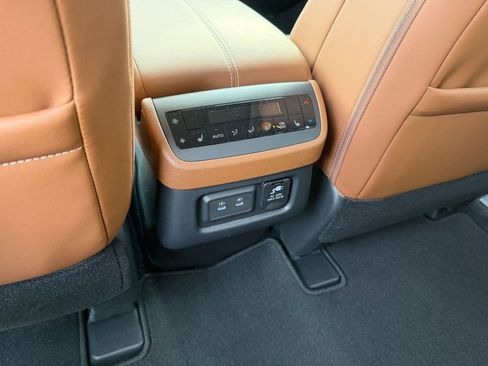 New 2026 Nissan Pathfinder Platinum AWD/4WD image 24