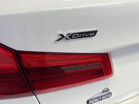 Used 2019 BMW 540i xDrive w/ M Sport Package image 8