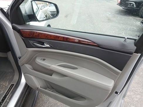 Used 2011 Cadillac SRX Performance image 16