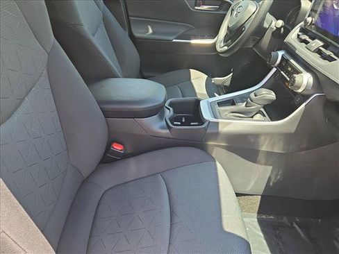 Used 2025 Toyota RAV4 XLE w/ Convenience Package FWD image 22