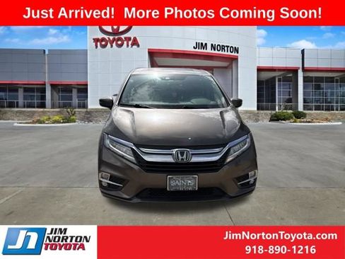 Used 2018 Honda Odyssey Elite image 2