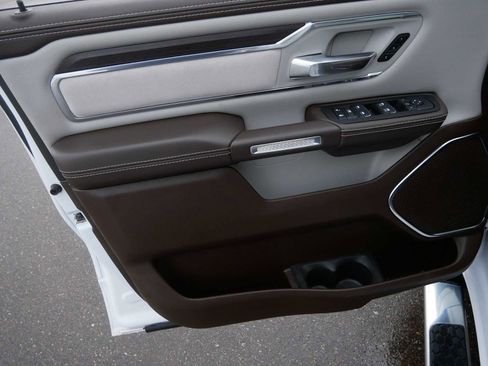 Used 2025 RAM 1500 Laramie image 22