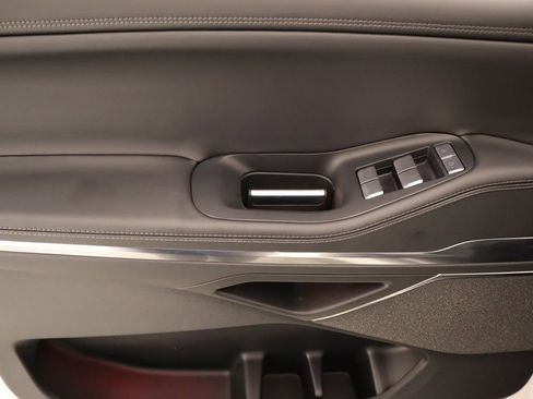 New 2025 Lincoln Navigator Reserve AWD/4WD image 17