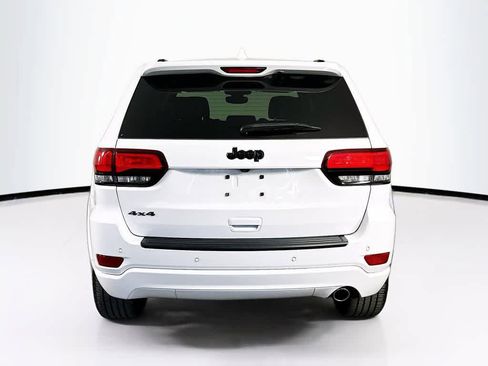 Used 2020 Jeep Grand Cherokee Altitude image 5