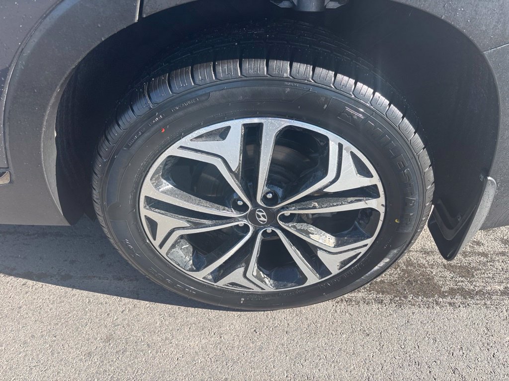 Used 2020 Hyundai Santa Fe Limited AWD/4WD image 11