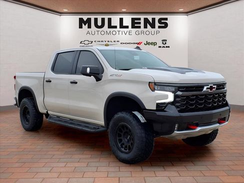 New 2026 Chevrolet Silverado 1500 ZR2 image 3