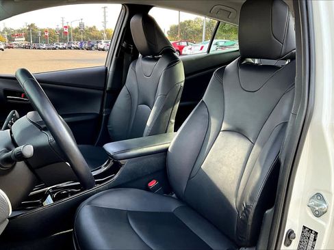 Used 2019 Toyota Prius Prime Advanced image 7