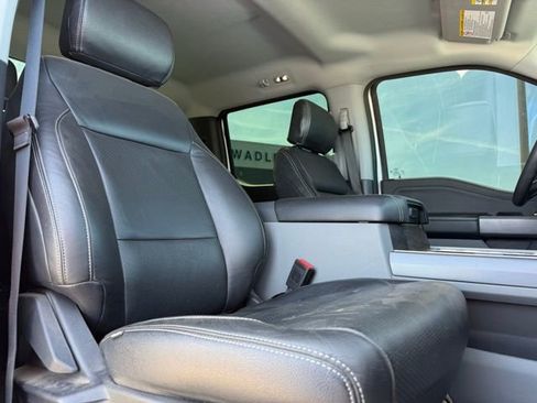 Used 2024 Ford F250 XLT w/ Black Appearance Package AWD/4WD image 17