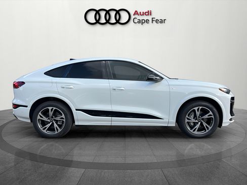New 2027 Audi Q6 e-tron Premium Plus AWD/4WD image 6