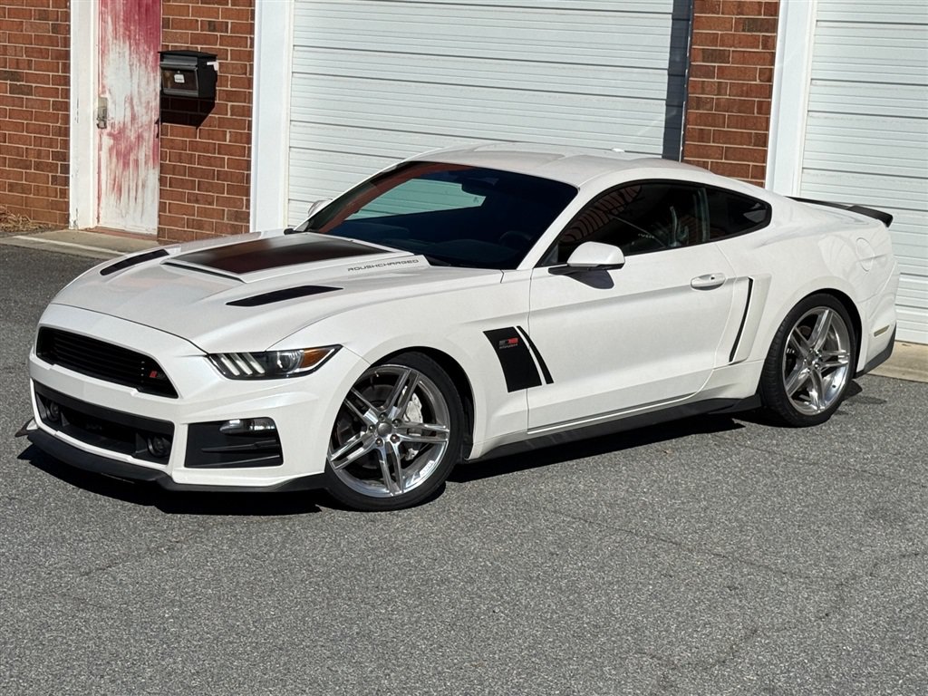 Used 2017 Ford Mustang GT Premium RWD image 12