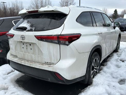 Used 2020 Toyota Highlander XLE image 7