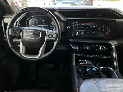 Used 2025 GMC Sierra 1500 Denali image 10