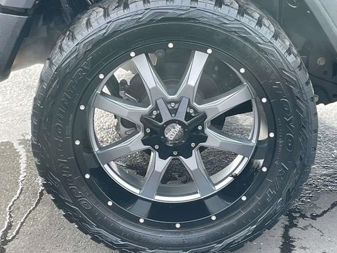 Used 2018 Jeep Wrangler Unlimited Sport S image 12