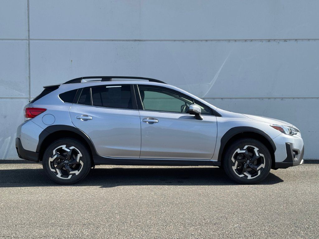 Used 2022 Subaru Crosstrek 2.5i Limited w/ Moonroof Package 2 AWD/4WD image 8