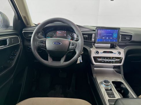Used 2023 Ford Explorer 2WD image 25