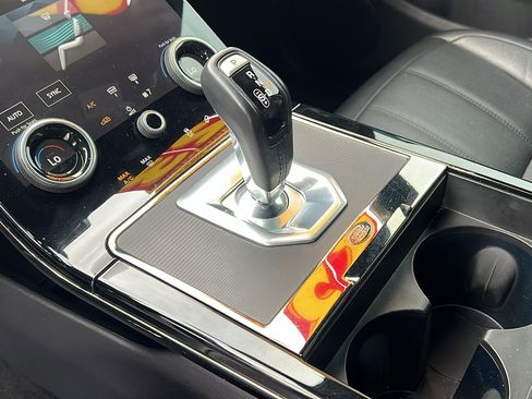 Used 2023 Land Rover Range Rover Evoque R-Dynamic S image 19