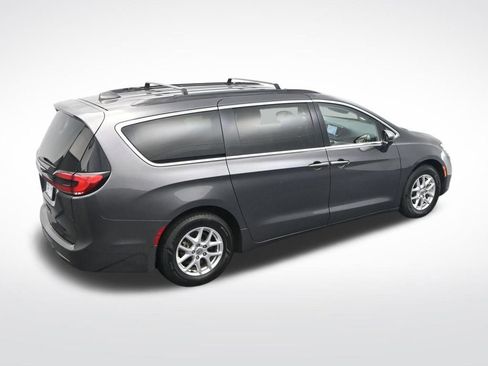 Used 2022 Chrysler Pacifica Touring-L image 28