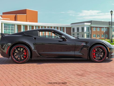 Used 2016 Chevrolet Corvette Z06 w/ Z07 Performance Package RWD image 9