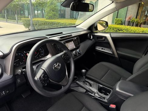 Used 2018 Toyota RAV4 LE w/ All Weather Liner Package AWD/4WD image 9