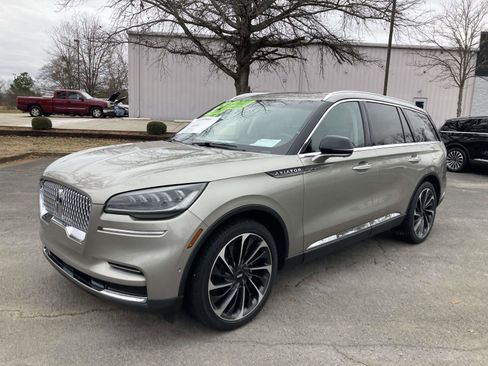 Used 2023 Lincoln Aviator Reserve w/ Equipment Group 201A image 9