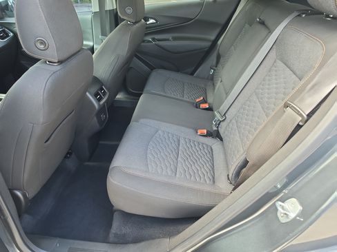Used 2021 Chevrolet Equinox LT FWD image 17