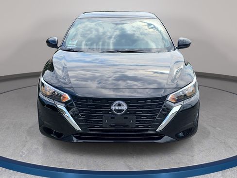 Used 2025 Nissan Sentra SV image 2