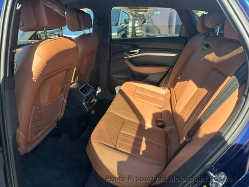 Used 2022 Audi e-tron Premium w/ Interior Protection Package image 17