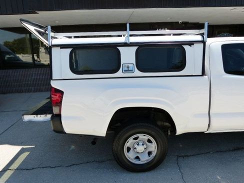 Used 2021 Toyota Tacoma SR image 18