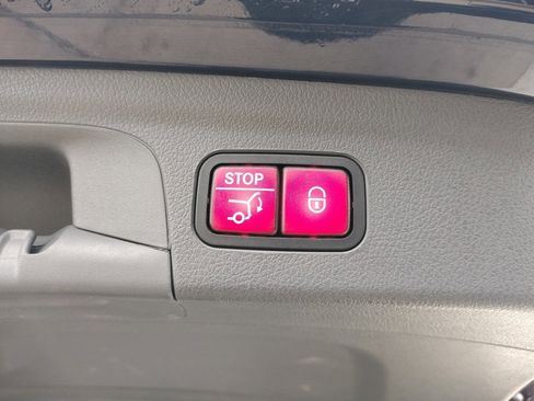 Used 2020 Mercedes-Benz GLE 350 4MATIC image 20