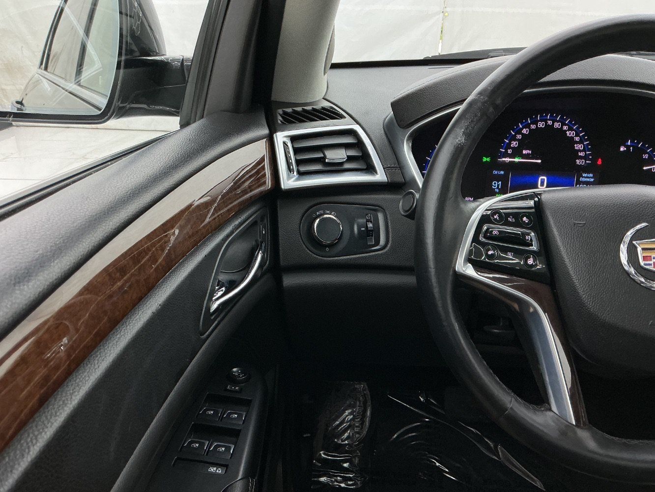 Used 2016 Cadillac SRX Luxury w/ Driver Awareness Package AWD/4WD image 33