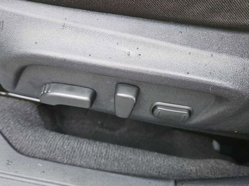 Used 2018 Subaru Outback 2.5i Premium image 18