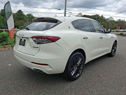 Used 2024 Maserati Levante GT Ultima AWD/4WD image 24