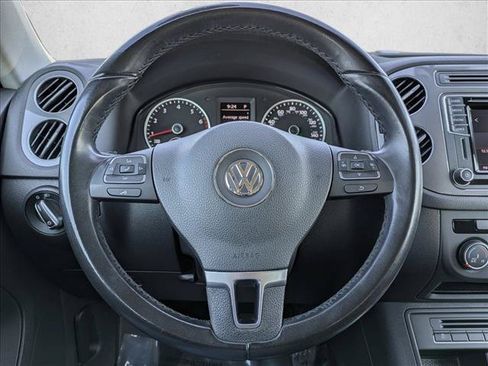 Used 2017 Volkswagen Tiguan S AWD/4WD image 10
