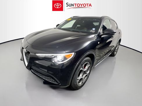 Used 2022 Alfa Romeo Stelvio Ti image 9