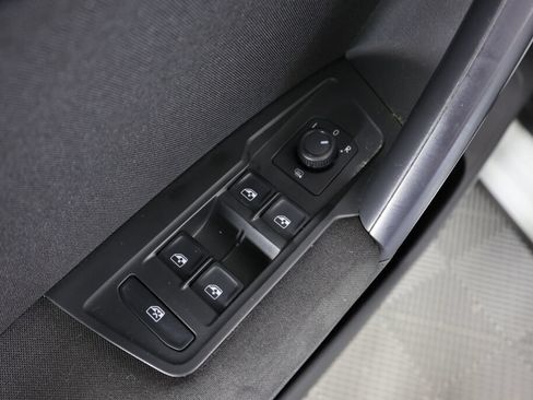 Used 2021 Volkswagen Tiguan S FWD image 30