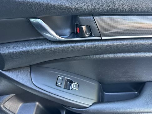Used 2020 Honda Accord Sport image 17