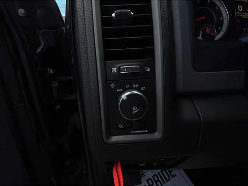 Used 2016 RAM 1500 Express w/ Black Ram 1500 Express Group AWD/4WD image 18