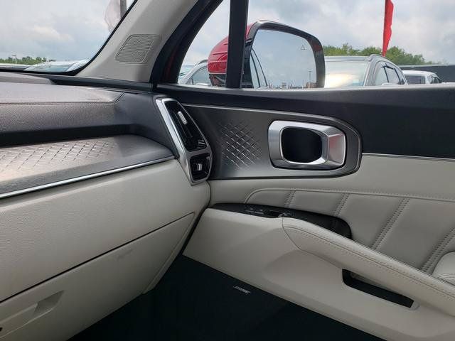 Certified 2023 Kia Sorento SX Prestige w/ Panoramic Sunroof Package AWD/4WD image 33