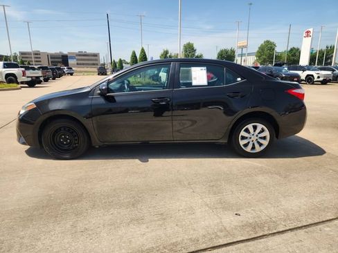 Used 2014 Toyota Corolla LE FWD image 4